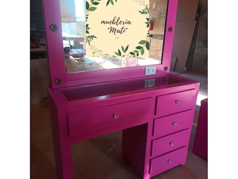Vanity rosa madera 