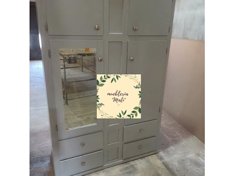 Closet madera gris con espejo 