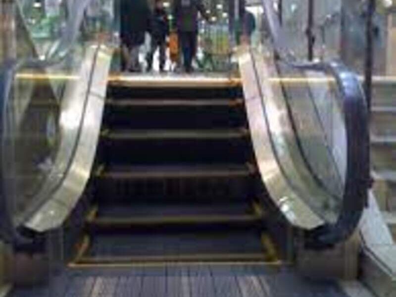 Modernas escaleras eléctricas en CDMX