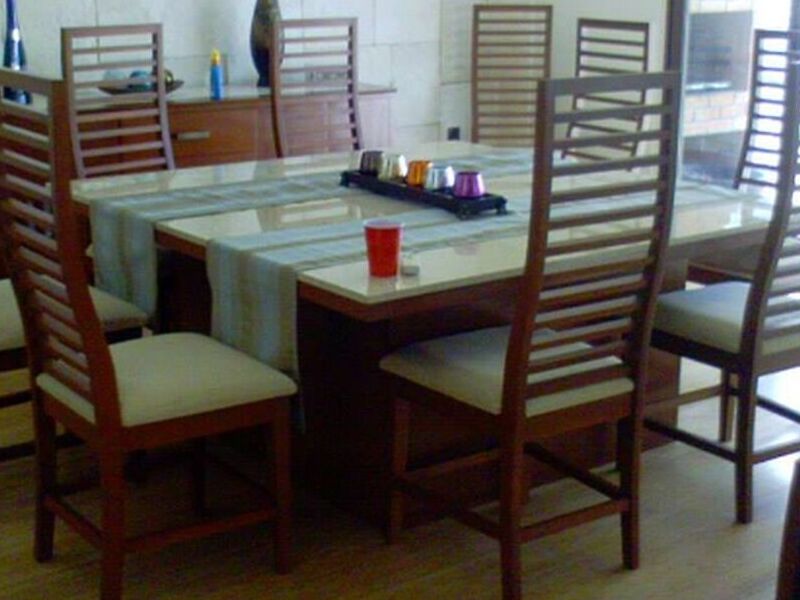 Comedor 8 sillas color nogal México