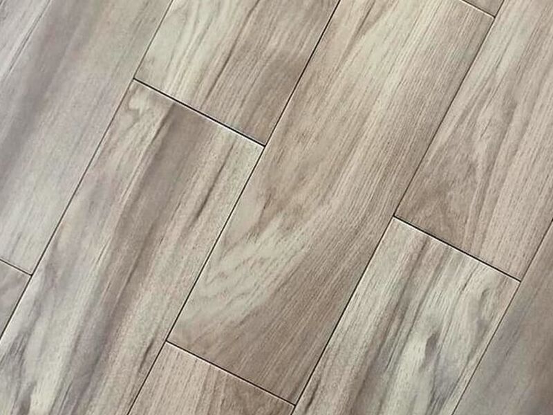 Cubata piso tipo duela 20x30