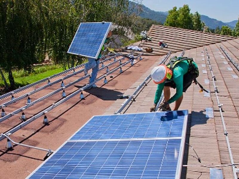 Mantenimiento y reparación solares