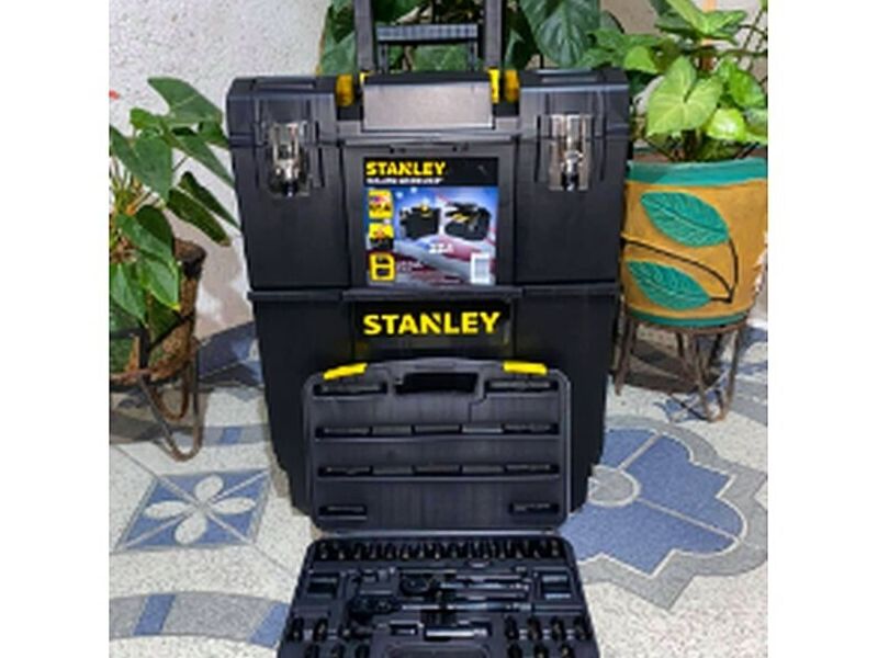 Kit Stanley Mexico