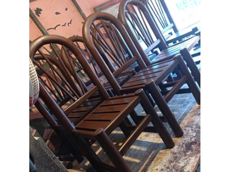 Sillas cafes respaldo semi circular Mexico