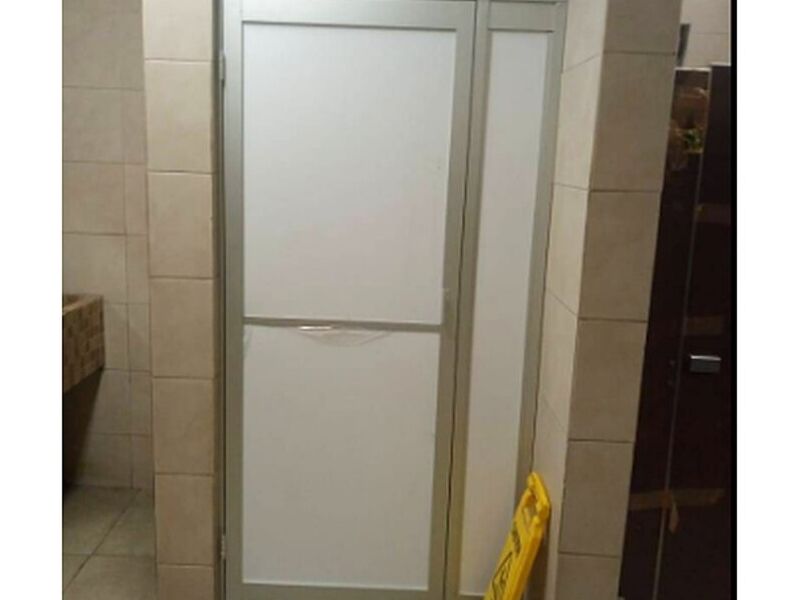 Puerta aluminio Baño Mexico 