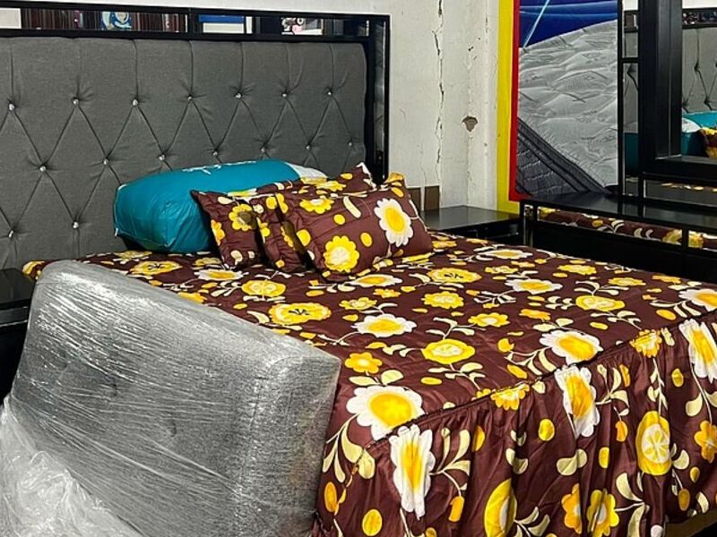 Cama matrimonial México