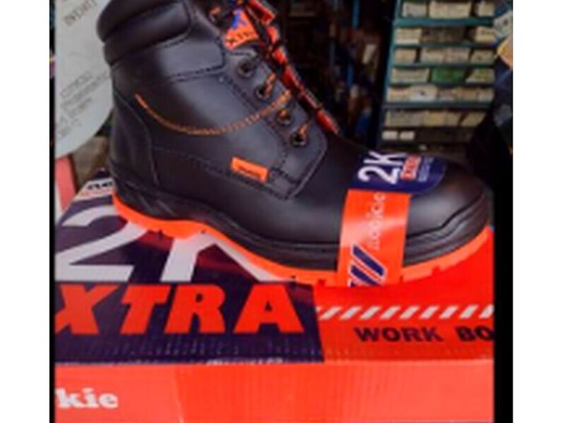 Bota industrial negro/naranja 2K México