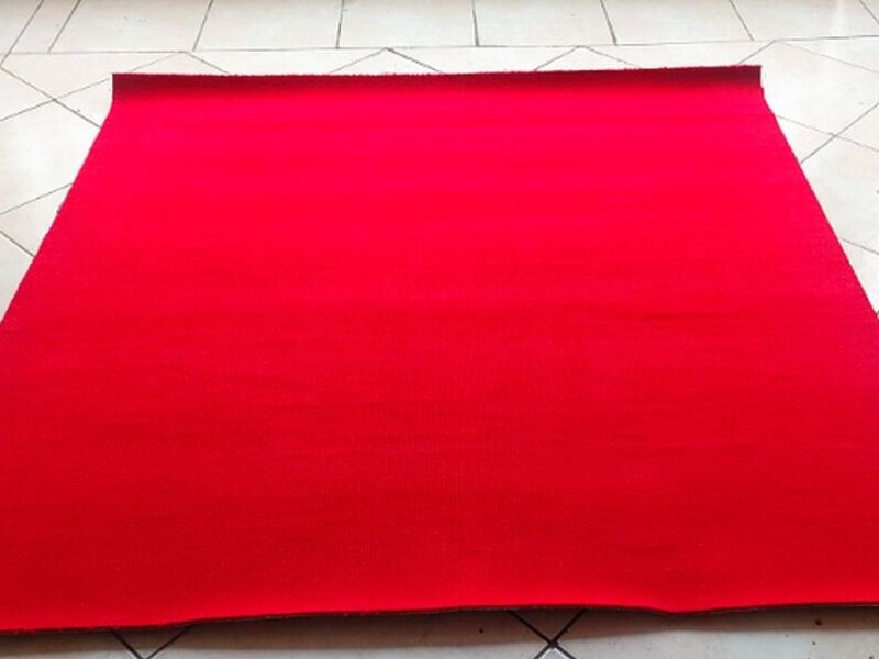 Alfombra cuadrada roja México