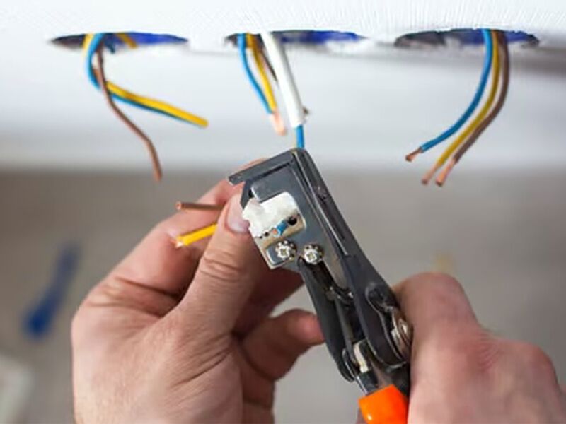 Venta de material eléctrico y ferretero
