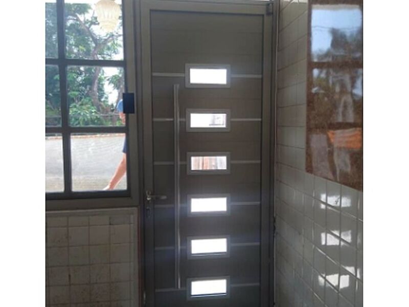 Puerta aluminio Mexico.