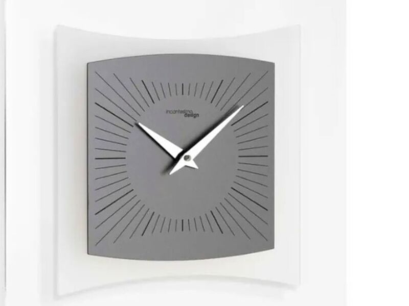 Reloj de pared en metacrilato transparente