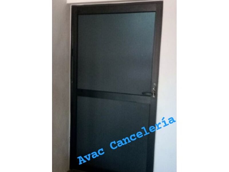 puerta cristal oscuro México