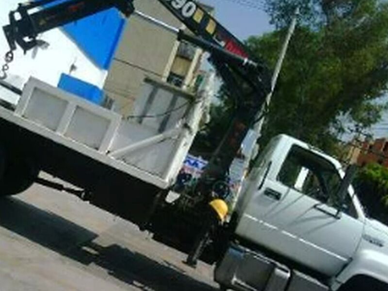 Colocación Postes Grúas Articuladas CDMX