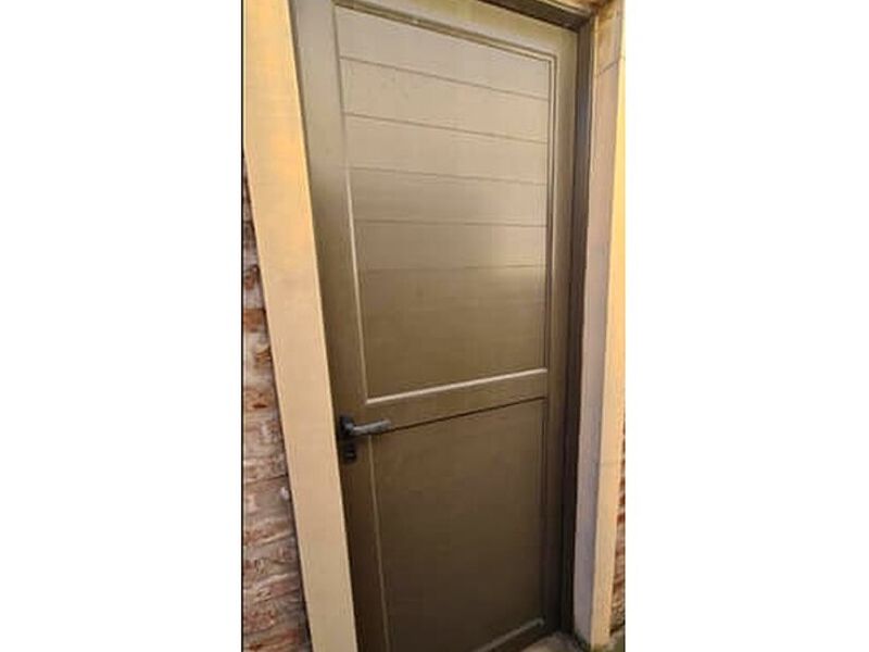puerta aluminio café claro México