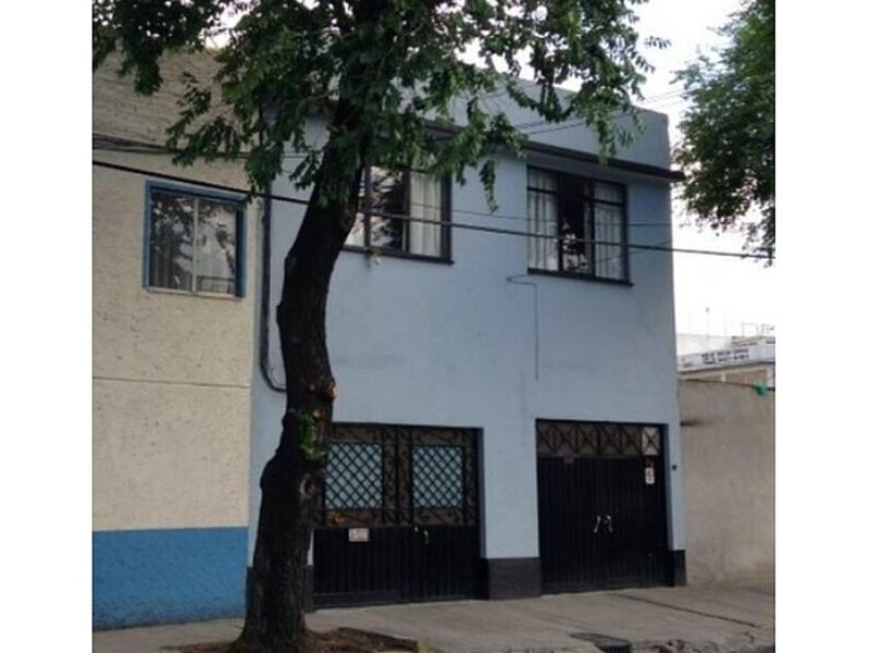 CASA EN VENTA . COL. EMILIO CARRANZA