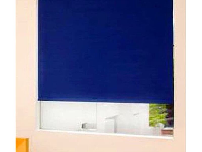 Cortina enrollable azul Tulancingo