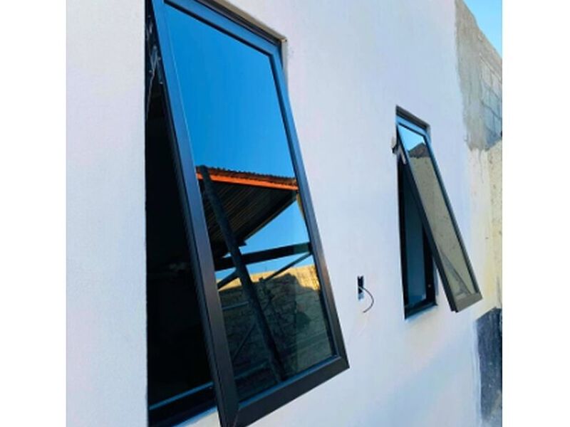 Ventana proyectante Mexico .