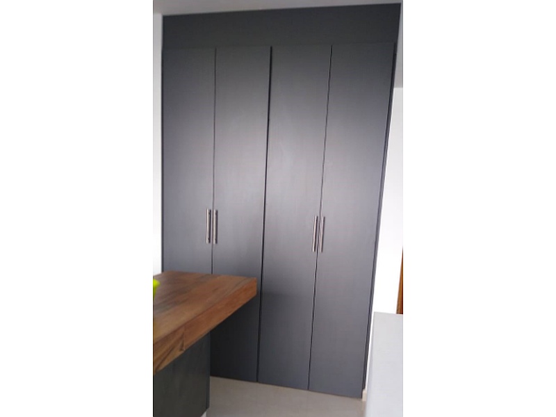 Clóset Gemelos Negro SLP TLAS BIC