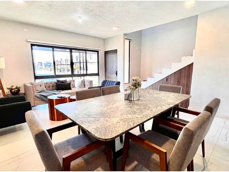 Casa en venta En Leon, Portovela