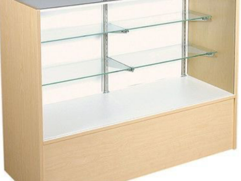 Vitrina mediana efecto madera clara.