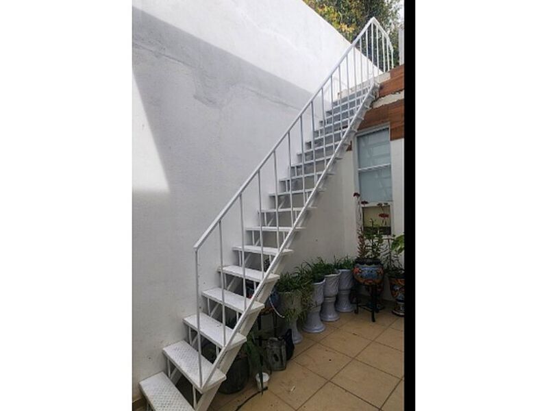 escaleras con barandal México