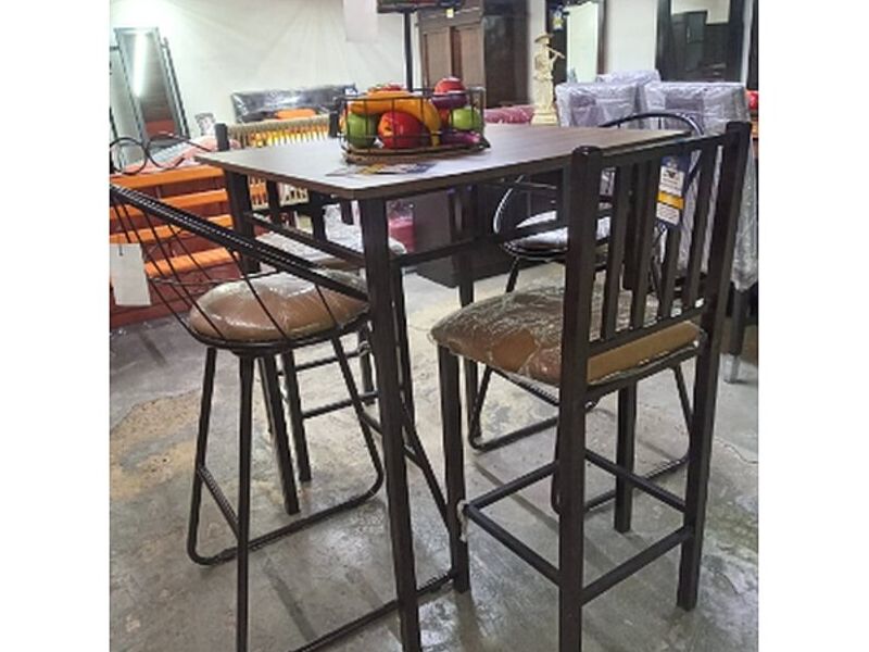 Mesa cuadrada 4 sillas madera 