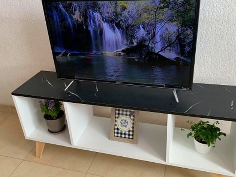 Soporte televisión madera blanco con negro
