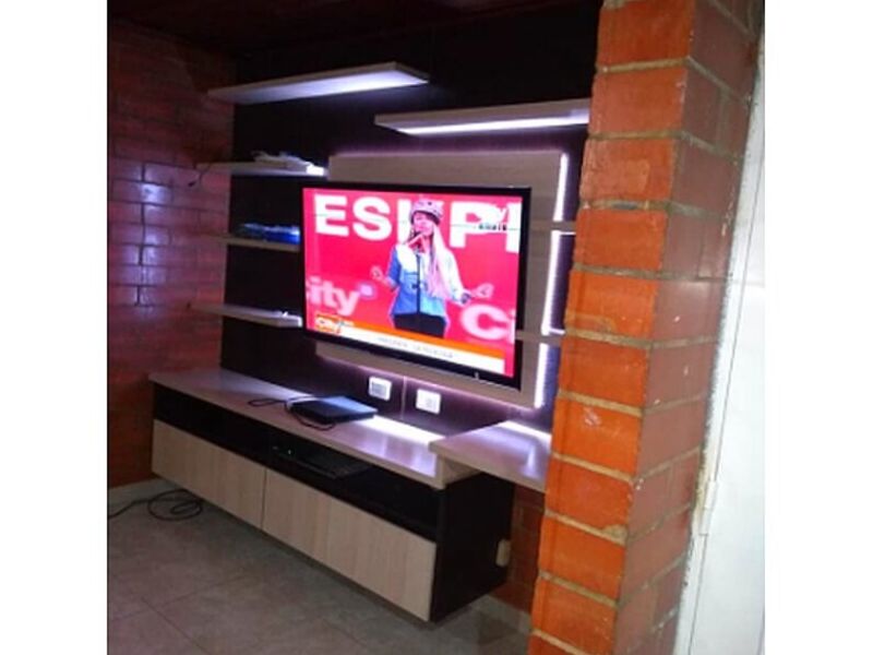 Centro entretenimiento madera