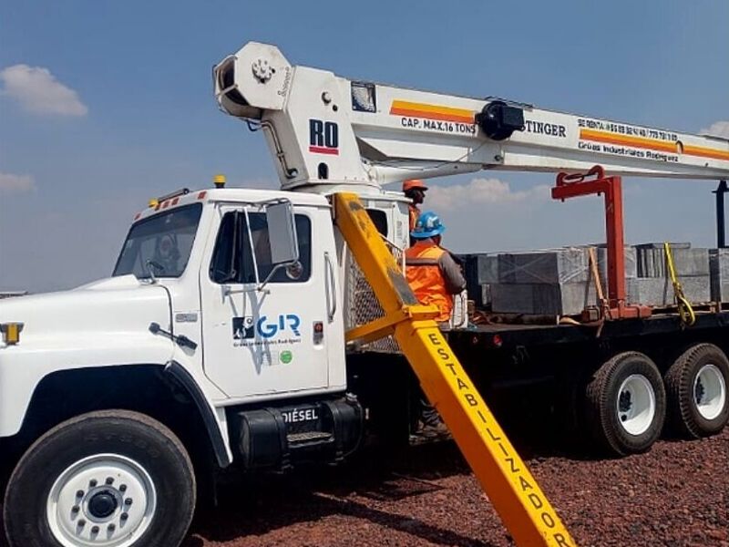 VENTA DE GRUA Titán 16 Ton Simons Ro