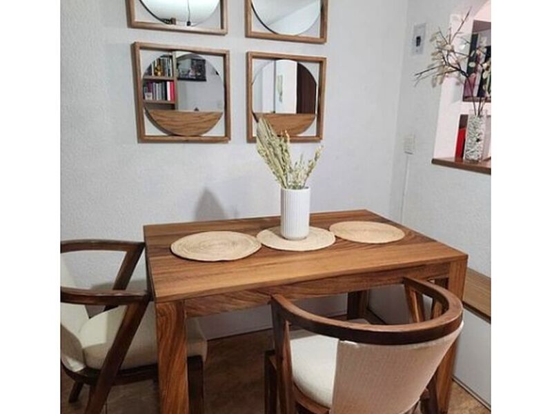  Mesa de comedor de madera México