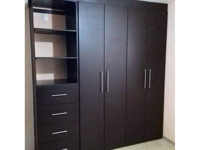 Closet negro madera 