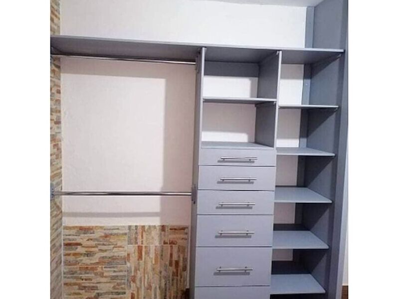 Closet gris madera 