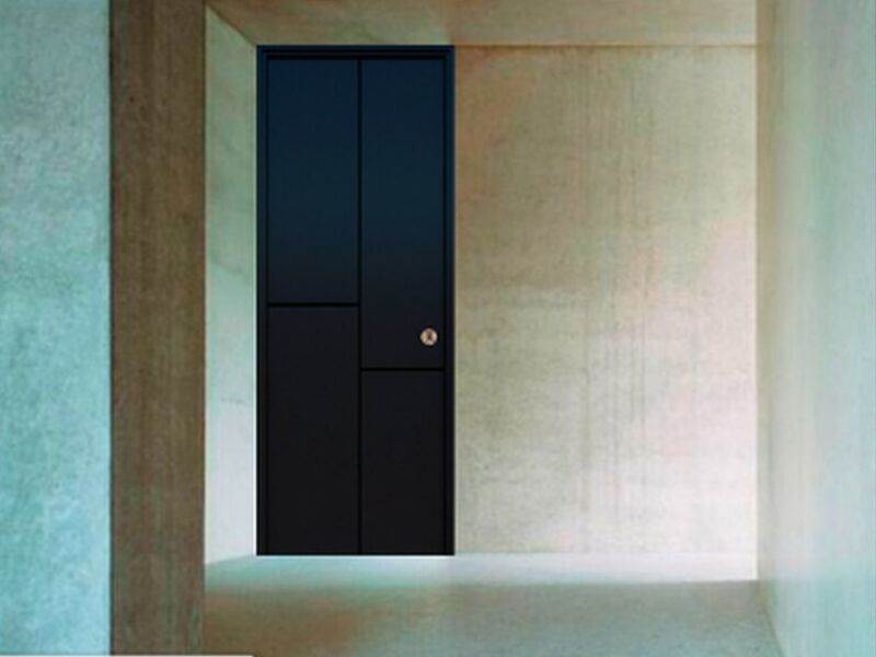 Puerta lisa tipo tambor negro