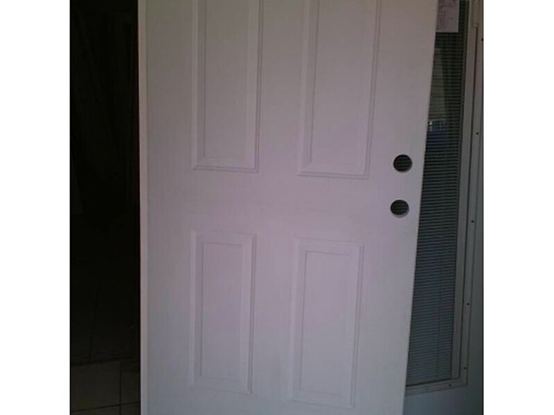 Puerta madera sólida tono blanco México