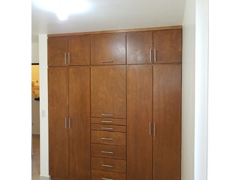 Closet madera chocolate