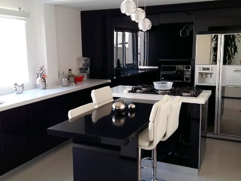 Muebles mármol negro meones blanco