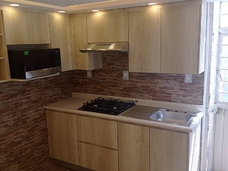 Muebles cocina madera tono natural