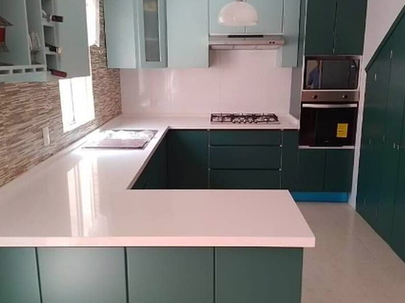 Muebles madera verse oscuro mesón blanco