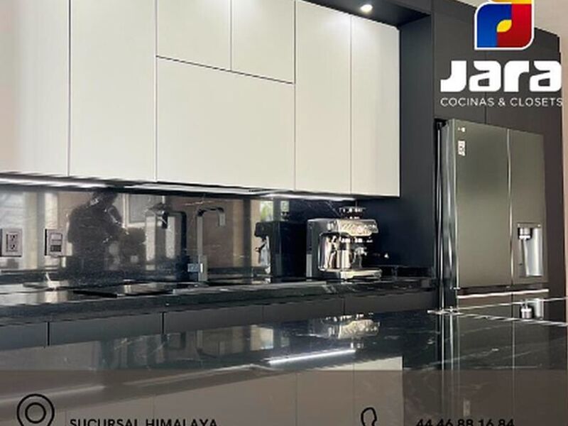 Muebles madera tono negro con blanco