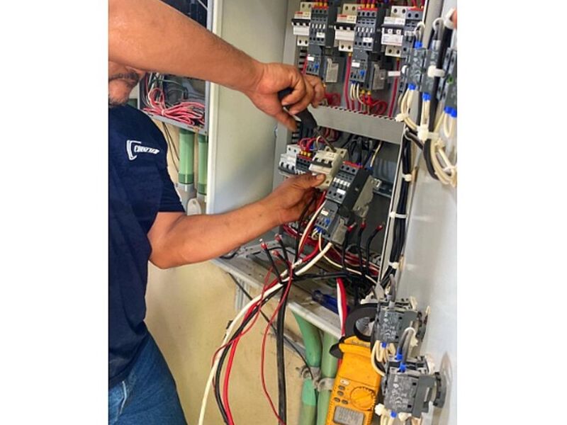 Corrección de tablero eléctrico México