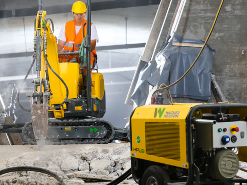 Excavadora convencional sobre orugas CDMX