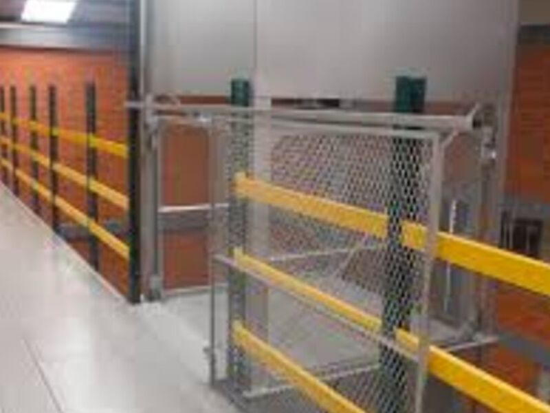 Ascensor de carga disponible en México