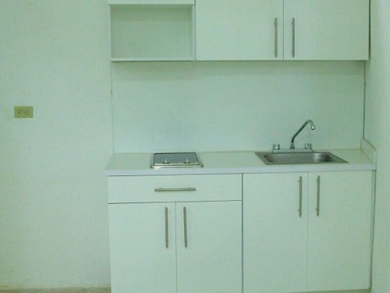 Mueble de cocina tono blanco México