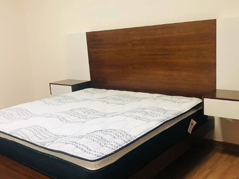 Cama en Madera Parota México