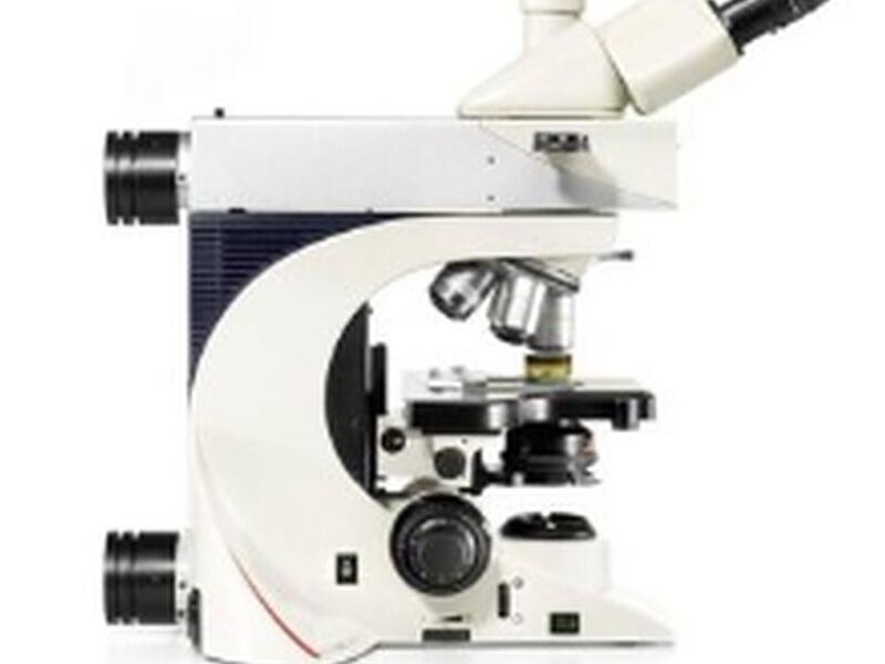 Microscopio Vertical Leica DM2700 M