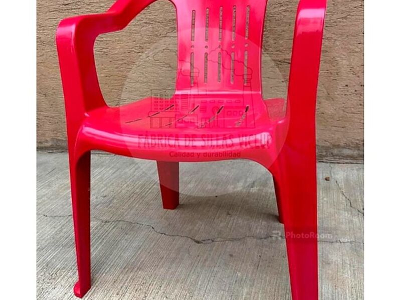 Silla de plástico roja México