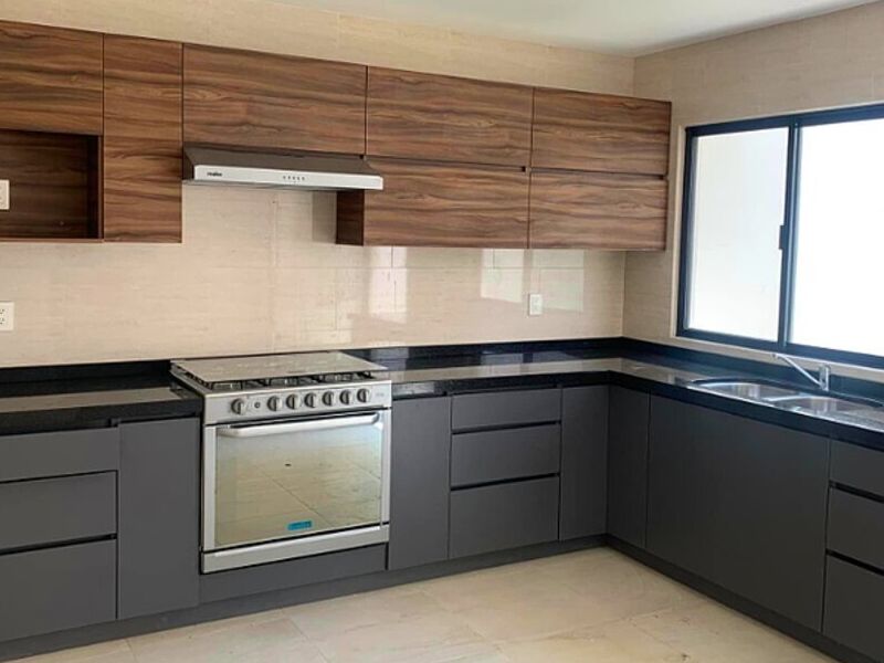 Cocina con puertas melamina SLP