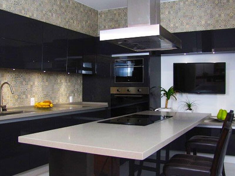 cocina MDF negro SLP