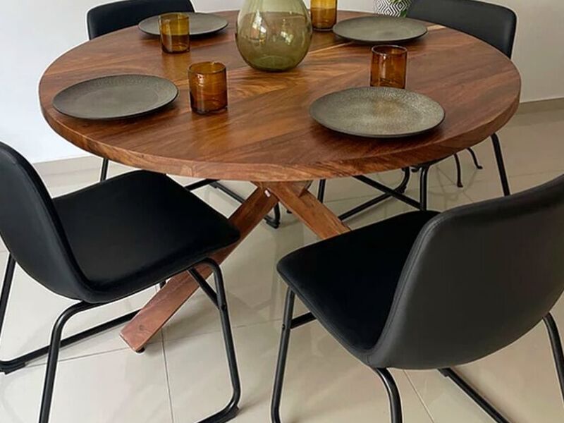 Mesa con sillas vinipiel Toluca