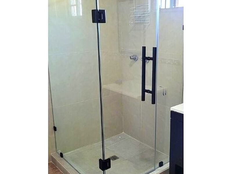 Instalación puertas de vidrio Baja California